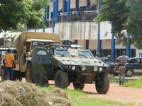 Une caserne de gendarmerie attaquée à Abidjan par des hommes armés (source militaire)